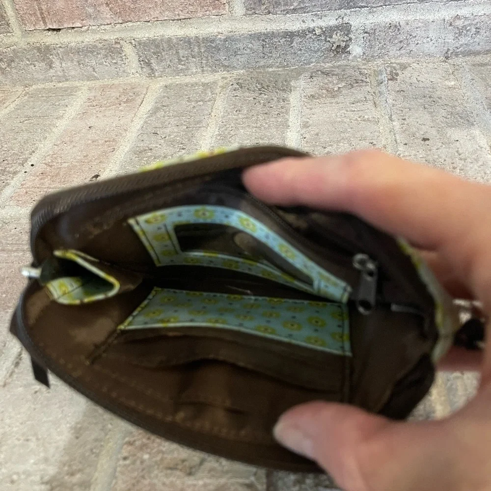 Thirty one - Picture 5 of 6